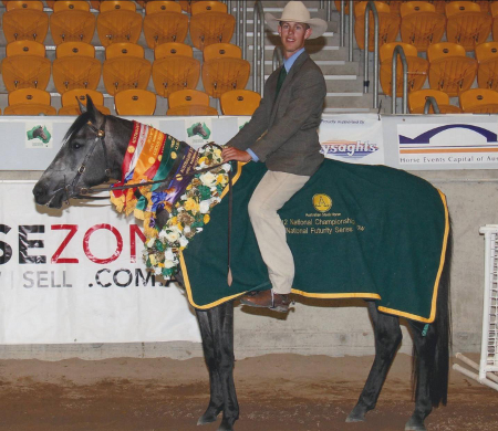 Adam Wallen Dr Show Sponsored Campdrafter